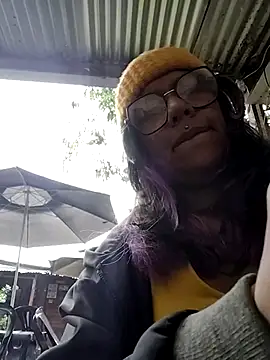 Abby 2-1 online show from 11/13/25, 09:36