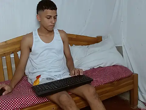 deivy skinny01 online show from 10/28/25, 08:33