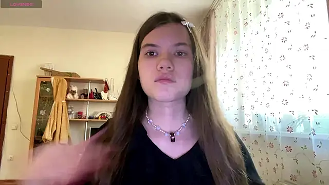 AlmetaBradicich online show from 10/20/25, 06:03