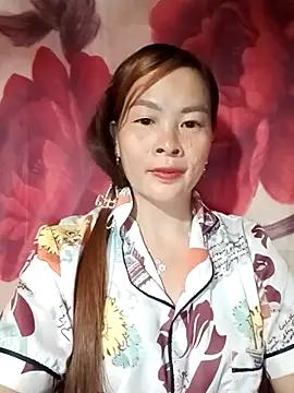 lucky774- online show from 11/04/25, 12:32