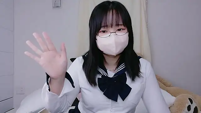 Nagi 25 online show from 10/19/25, 06:36