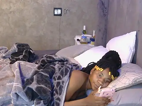 petite queenx online show from 10/15/25, 05:51