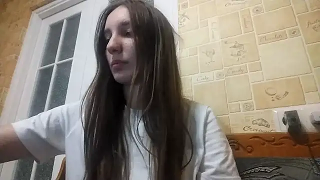 Snapshot of AdelaideParslow chatting on 10/19/25, 03:34 AdelaideParslow online show from 10/19/25, 03:34