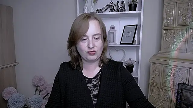 HelenFl online show from 10/10/25, 06:45