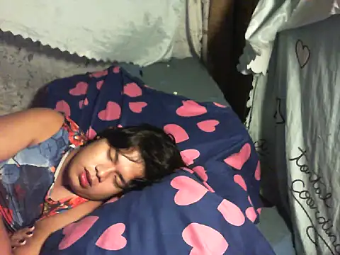 Snapshot of Fairytail16 chatting on 10/22/25, 12:49 Fairytail16 online show from 10/22/25, 12:49