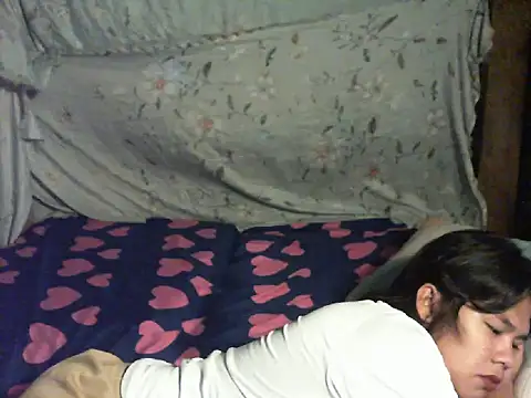 Snapshot of Fairytail16 chatting on 10/28/25, 11:14 Fairytail16 online show from 10/28/25, 11:14