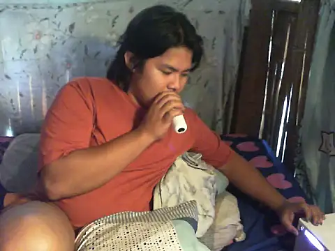 Snapshot of Fairytail16 chatting on 11/01/25, 11:51 Fairytail16 online show from 11/01/25, 11:51