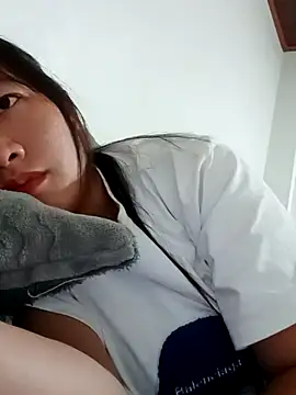 TrangNemo online show from 10/10/25, 01:10