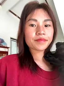 Snapshot of Mylinh- chatting on 11/24/25, 07:30 Mylinh- online show from 11/24/25, 07:30