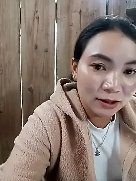 kun-love online show from 10/24/25, 04:31