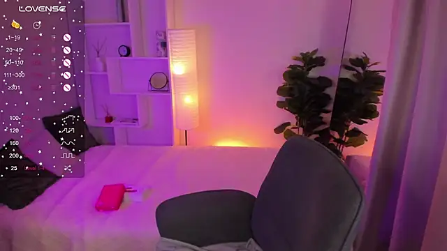 Snapshot of BlackSabbath_ chatting on 11/10/25, 10:20 BlackSabbath online show from 11/10/25, 10:20