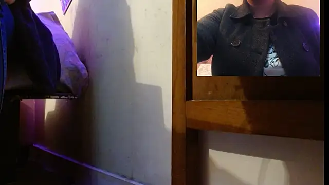 Snapshot of Lunabunnycreamy chatting on 11/06/25, 10:10 Lunabunnycreamy online show from 11/06/25, 10:10