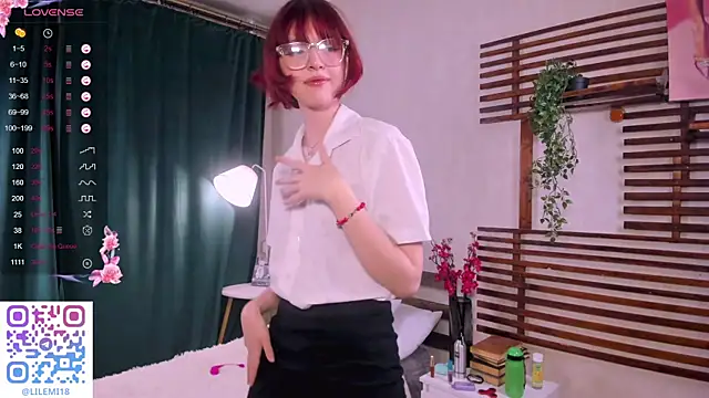  LucyStars  online show from 11/04/25, 02:05