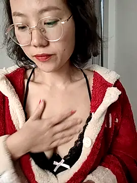 nini10052025 online show from 11/21/25, 05:28