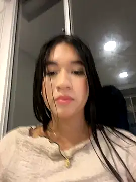 Snapshot of emi_star chatting on 10/10/25, 11:15 emi star online show from 10/10/25, 11:15