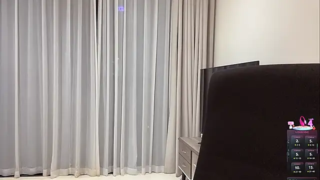 Snapshot of Nebula-qiu chatting on 10/15/25, 03:45 Nebula-qiu online show from 10/15/25, 03:45