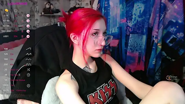 Snapshot of Dreamy_Red_Girl chatting on 10/07/25, 05:43 Dreamy Red Girl online show from 10/07/25, 05:43