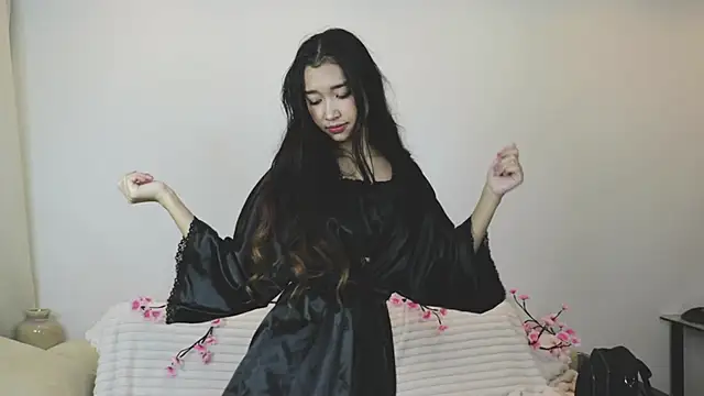 SelinaLukas online show from 10/22/25, 04:29