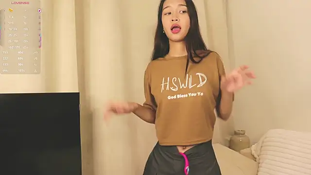 SelinaLukas online show from 10/29/25, 06:42