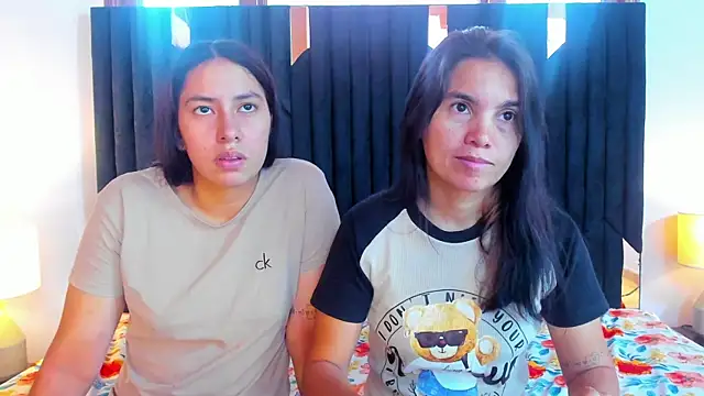 Snapshot of Sofy_and_Mia chatting on 10/07/25, 12:46 Sofy and Mia online show from 10/07/25, 12:46