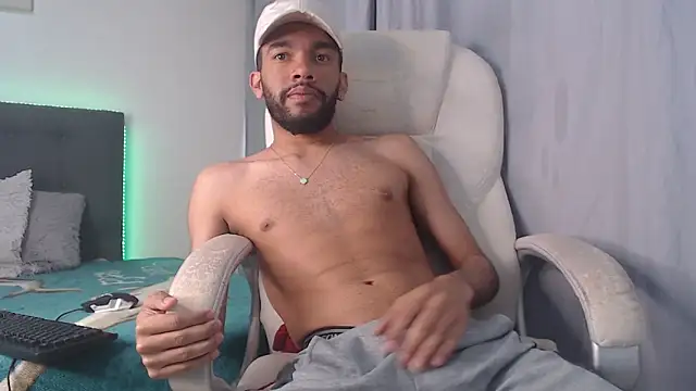 Snapshot of andresnoir_ chatting on 10/15/25, 02:28 andresnoir online show from 10/15/25, 02:28