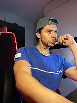 Snapshot of ErosDominant chatting on 10/19/25, 11:27 ErosDominant online show from 10/19/25, 11:27