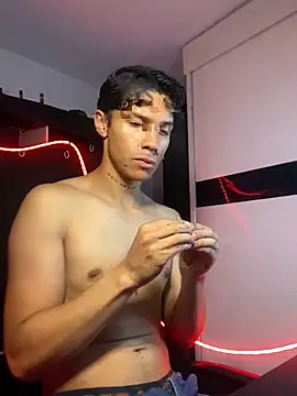 Snapshot of ErosDominant chatting on 10/21/25, 05:52 ErosDominant online show from 10/21/25, 05:52