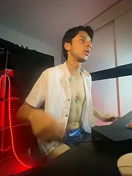 Snapshot of ErosDominant chatting on 10/27/25, 05:22 ErosDominant online show from 10/27/25, 05:22