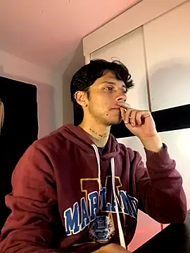 Snapshot of ErosDominant chatting on 11/13/25, 04:55 ErosDominant online show from 11/13/25, 04:55