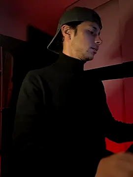 Snapshot of ErosDominant chatting on 11/16/25, 11:21 ErosDominant online show from 11/16/25, 11:21