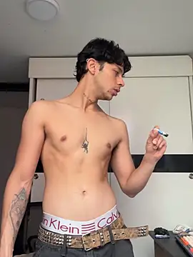 Snapshot of ErosDominant chatting on 11/21/25, 07:45 ErosDominant online show from 11/21/25, 07:45