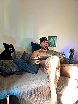 Dave-Max01 online show from 11/11/25, 01:55