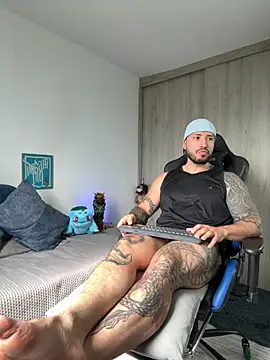 Dave-Max01 online show from 11/16/25, 02:22