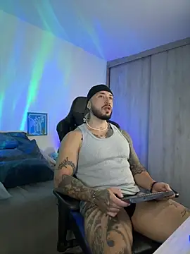 Dave-Max01 online show from 11/22/25, 02:32