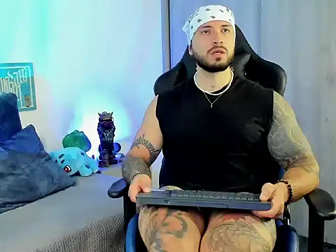 Dave-Max01 online show from 11/23/25, 10:20