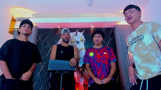 Snapshot of _Gods_of_Olympus_ chatting on 10/14/25, 04:35 Gods of Olympus online show from 10/14/25, 04:35