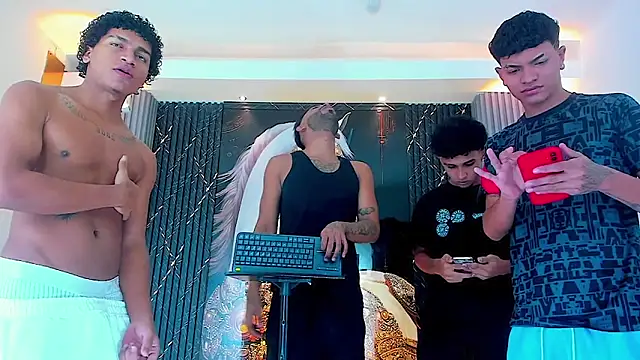 Snapshot of _Gods_of_Olympus_ chatting on 10/20/25, 04:02 Gods of Olympus online show from 10/20/25, 04:02