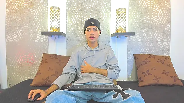 JacobBlackwell  online show from 10/18/25, 07:58