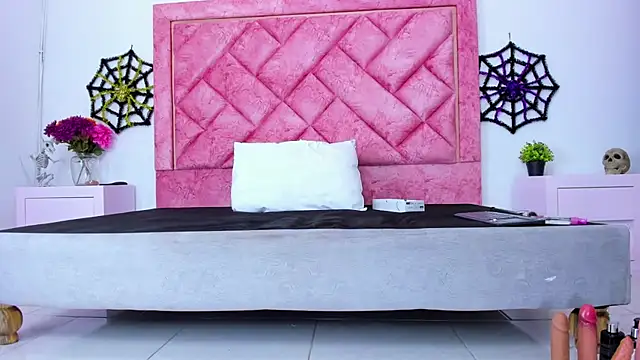 Bigasshott  online show from 10/17/25, 07:05