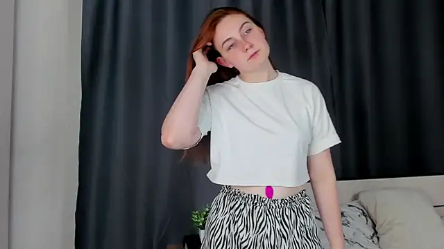 KellyeOun online show from 10/31/25, 01:28