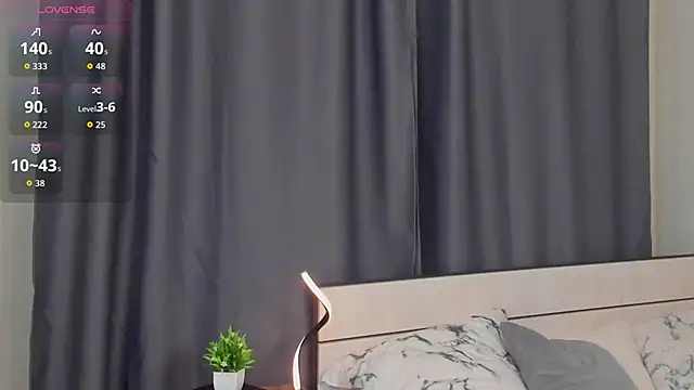 KellyeOun online show from 11/04/25, 01:27