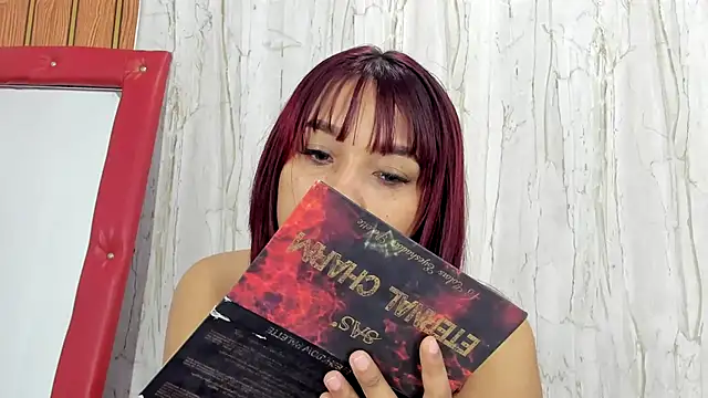 luisabecker  online show from 11/17/25, 01:50