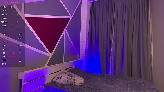 Snapshot of RebeccaEglitis chatting on 11/06/25, 05:03 RebeccaEglitis online show from 11/06/25, 05:03