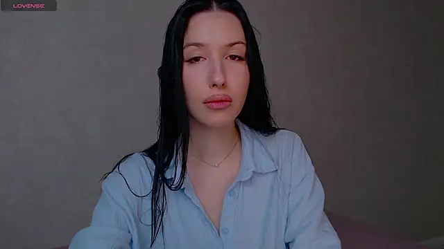 Isabella Fontana online show from 10/27/25, 12:31