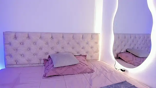 Snapshot of Nina_fox_0691 chatting on 11/04/25, 11:53 Nina fox 0691 online show from 11/04/25, 11:53