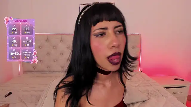 Snapshot of Nina_fox_0691 chatting on 11/18/25, 02:54 Nina fox 0691 online show from 11/18/25, 02:54