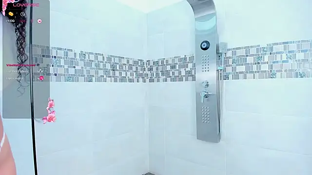 Snapshot of Pink_hell222 chatting on 11/08/25, 01:50 Pink hell222 online show from 11/08/25, 01:50