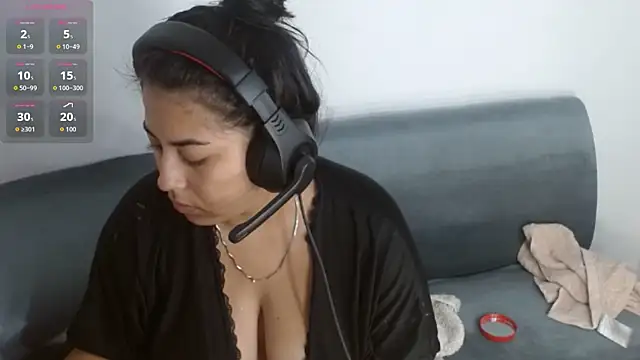 mariam ferrer online show from 10/14/25, 04:57