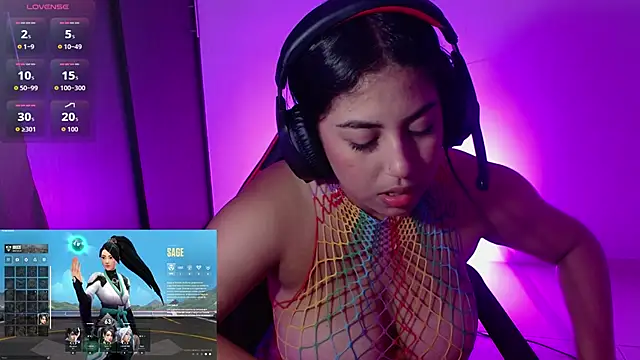 mariam ferrer online show from 10/31/25, 07:37