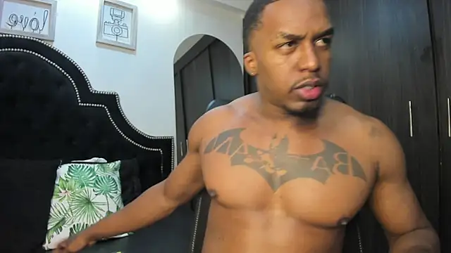 Snapshot of DenzelRios chatting on 11/01/25, 07:49 DenzelRios online show from 11/01/25, 07:49